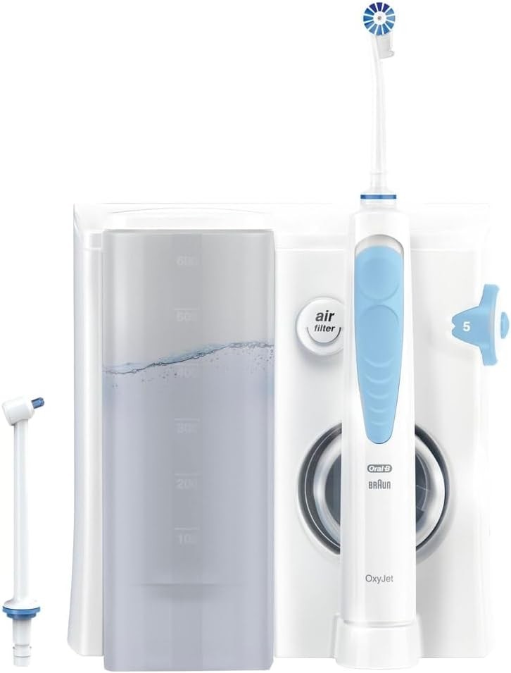 Iritator dentar Oral-B Oral Health Center cu apa, 2 duze de schimb, curatitor interdentar pentru curatarea delicata a dintilor si gingii mai sanatoase, cu tehnologie Oxyjet, 5 niveluri de presiune pentru ingrijire orala, alb/albastru